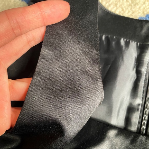 🖤 H&M CLASSIC BLACK SATIN FITTED COCKTAIL DRESS! - Picture 7 of 12